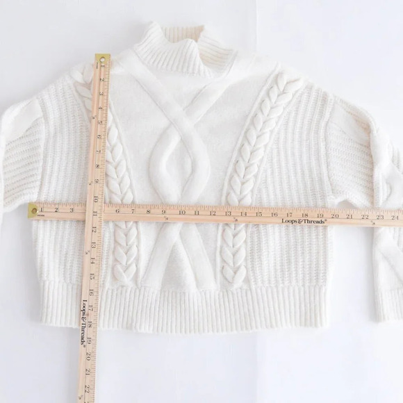 Elizabeth and James Cream Cable Knit Slightly Cropped Mockneck Sweater Med - Picture 4 of 12